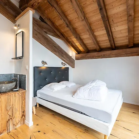 Bordon Chalet