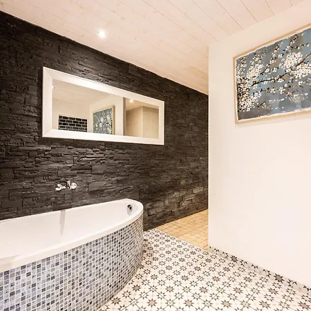 Bordon Chalet *